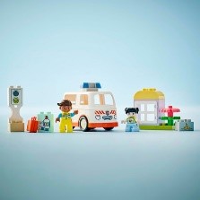 LEGO DUPLO TOWN - AMBULANZA E AUTISTA - 10447 - Babykid