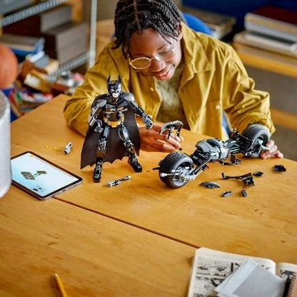 LEGO SUPER HEROES DC - PERSONAGGIO COSTRUIBILE DI BATMAN CON BAT-POD - 76273