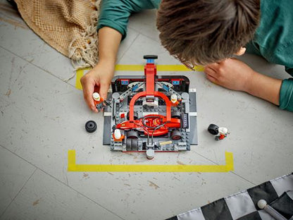 LEGO CITY FORMULA 1 - PITSTOP E MECCANICI CON MONOPOSTO FERRARI F1 - 60443