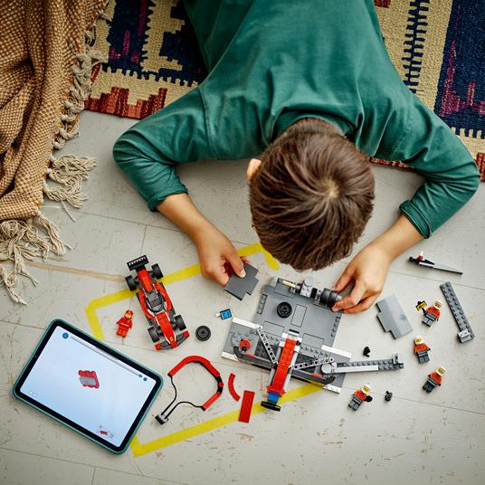 LEGO CITY FORMULA 1 - PITSTOP E MECCANICI CON MONOPOSTO FERRARI F1 - 60443
